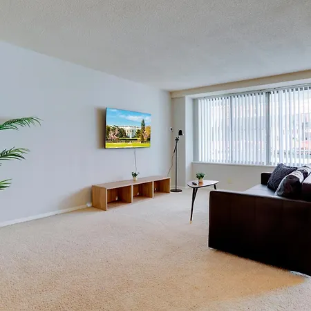 Amazing Apartment 1Br At Crystal City With Gym